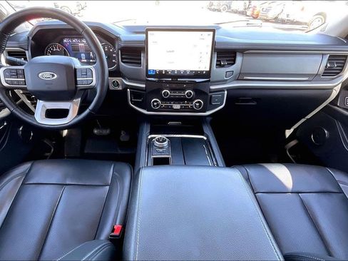 Certified 2023 Ford Expedition XLT image 7