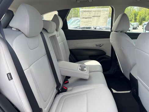 New 2026 Hyundai Tucson SE image 18