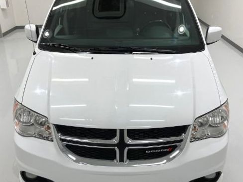 Used 2019 Dodge Grand Caravan SXT image 7