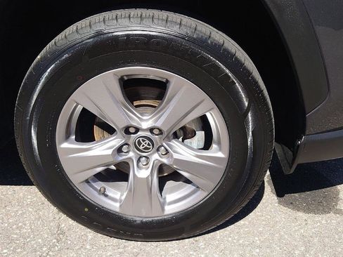 Used 2023 Toyota RAV4 XLE image 10