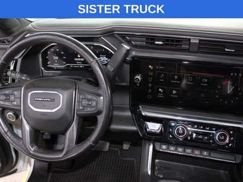 Used 2024 GMC Sierra 3500 Denali Ultimate AWD/4WD image 25