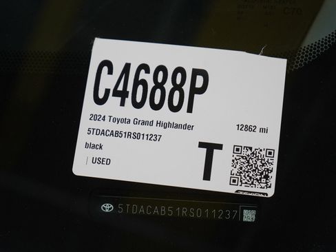 Used 2024 Toyota Grand Highlander XLE image 34