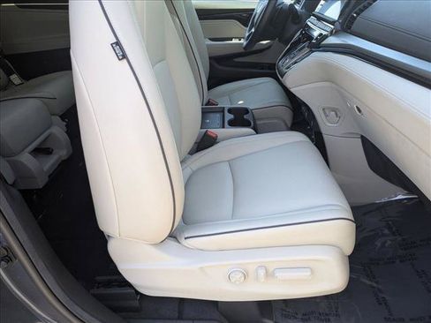 Certified 2025 Honda Odyssey Touring image 24
