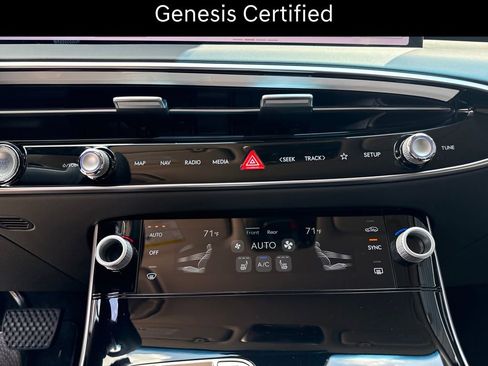 Certified 2026 Genesis GV70 2.5T AWD/4WD image 18