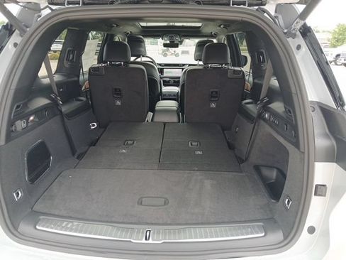 New 2026 Jeep Grand Cherokee L Summit w/ Advanced Protech Group IV AWD/4WD image 28