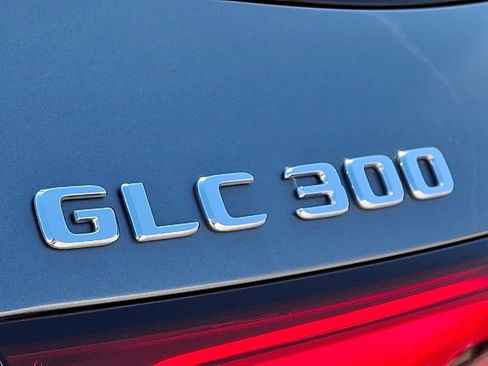 Used 2023 Mercedes-Benz GLC 300 4MATIC image 29