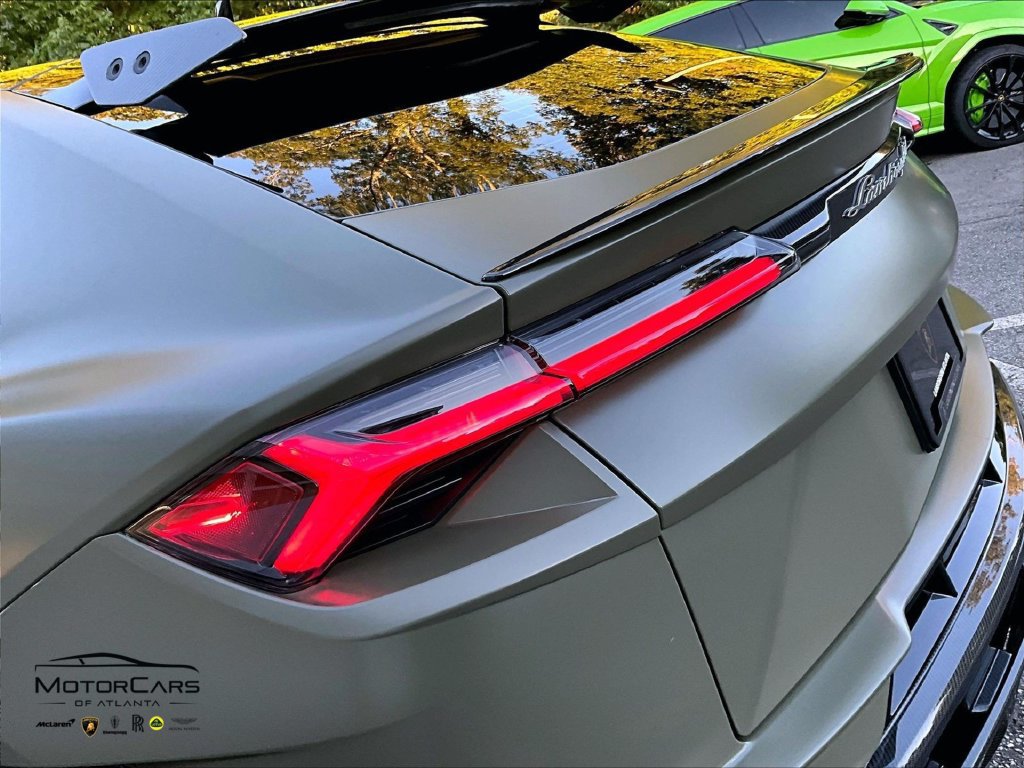 Used 2023 Lamborghini Urus Performante AWD/4WD image 23