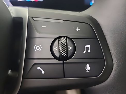 Used 2025 BMW X1 xDrive28i w/ Convenience Package image 12