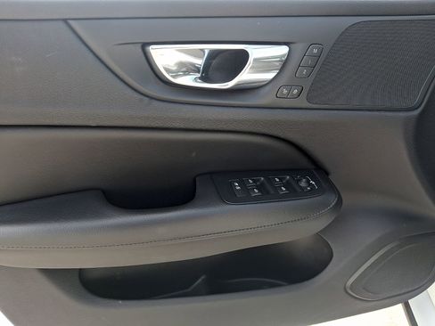 Used 2020 Volvo S60 T5 Momentum w/ Protection Package Premier image 12