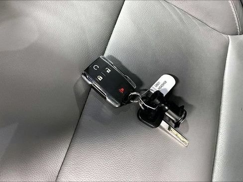 Used 2017 GMC Sierra 1500 SLT w/ SLT Premium Package AWD/4WD image 31