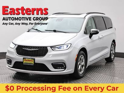 Used 2023 Chrysler Pacifica Limited
