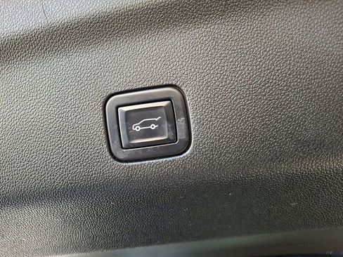 Certified 2022 Chevrolet Tahoe LT w/ Luxury Package image 35