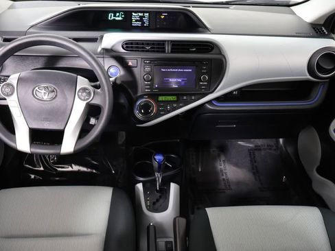 Used 2012 Toyota Prius C image 12