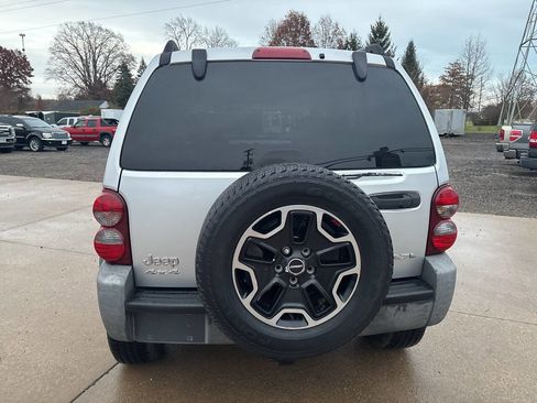 Used 2007 Jeep Liberty Sport image 5