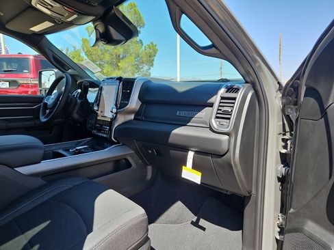 New 2026 RAM 2500 Big Horn AWD/4WD image 22