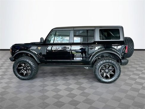 Used 2025 Ford Bronco Badlands image 7