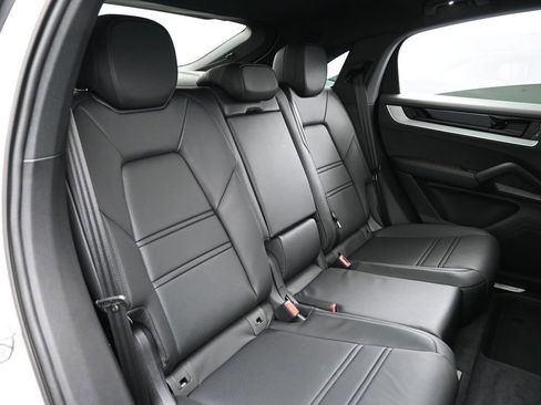 New 2026 Porsche Cayenne Coupe AWD/4WD image 27