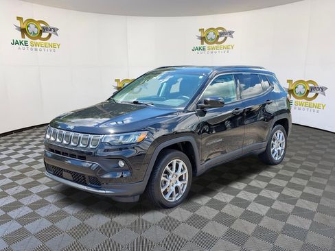 Used 2022 Jeep Compass Latitude AWD/4WD image 5