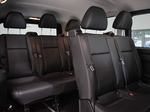 Used 2016 Mercedes-Benz Metris Passenger image 24