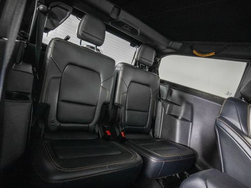 Used 2023 Ford Bronco Badlands w/ Sasquatch Package AWD/4WD image 13