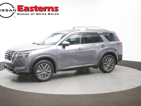 Used 2024 Nissan Pathfinder SL AWD/4WD image 57