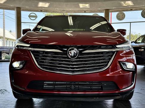 Used 2024 Buick Enclave Premium image 9