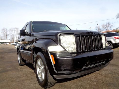 Used 2010 Jeep Liberty Sport w/ Popular Equipment Group image 3