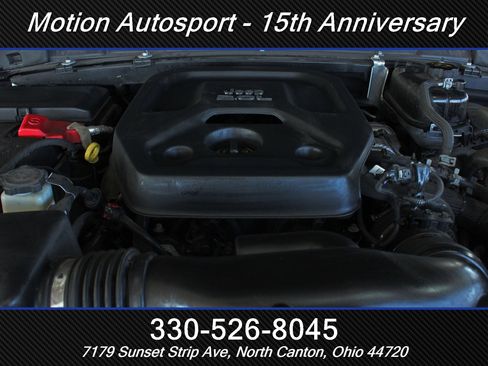 Used 2018 Jeep Wrangler Unlimited Sahara image 16