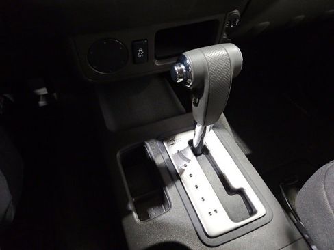 Used 2017 Nissan Frontier SV image 23