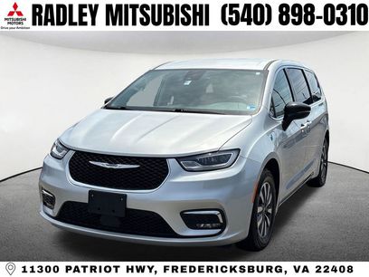 Used 2024 Chrysler Pacifica Limited