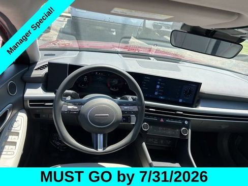 Used 2025 Hyundai Sonata SEL FWD image 27