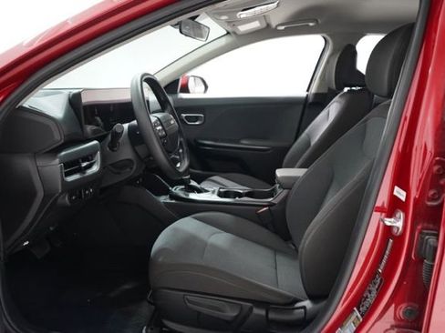 Used 2025 Kia K4 LXS image 16