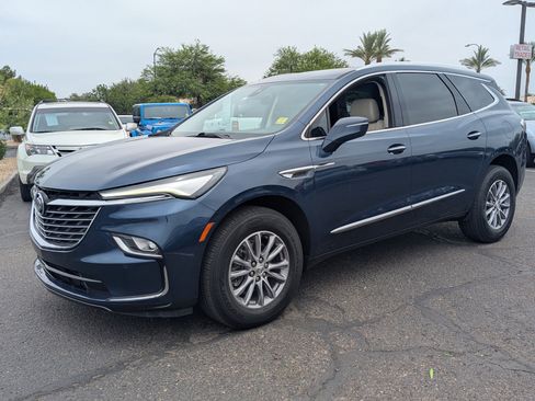Used 2023 Buick Enclave Essence FWD image 11