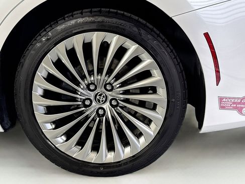 Used 2023 Toyota Mirai Limited image 29