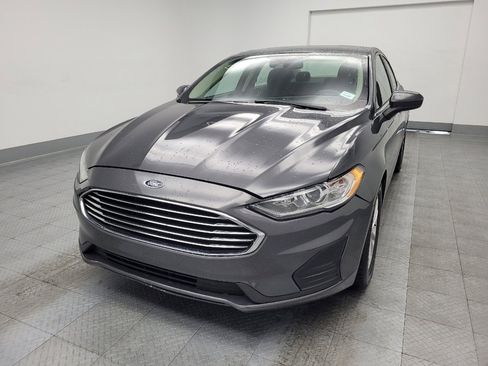 Used 2020 Ford Fusion SE image 15