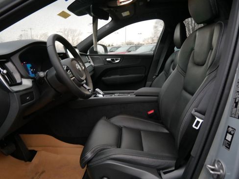 New 2026 Volvo XC60 B5 Ultra w/ Climate Package AWD/4WD image 5
