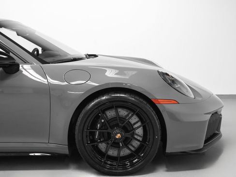 Certified 2026 Porsche 911 Targa 4 GTS AWD/4WD image 19