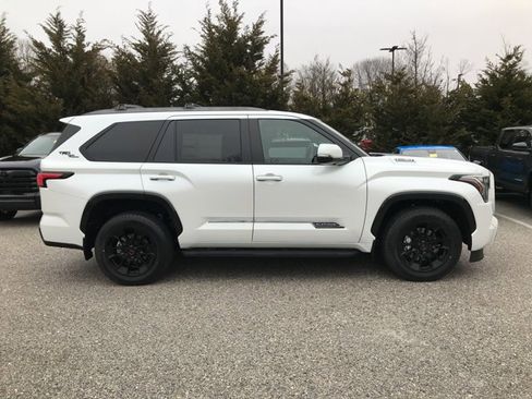 New 2026 Toyota Sequoia Platinum image 9