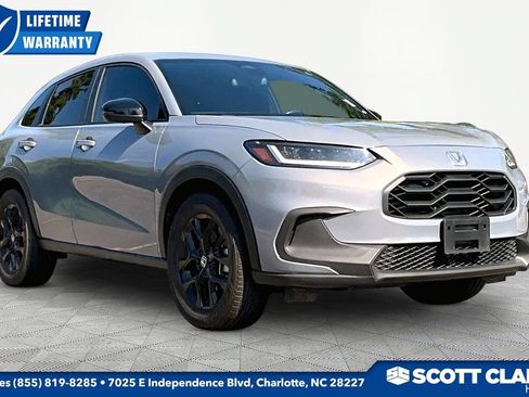 Used 2024 Honda HR-V Sport image 1