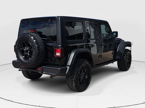 Used 2025 Jeep Wrangler Unlimited Sport AWD/4WD image 3