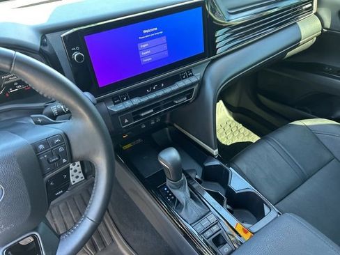 Used 2025 Toyota Camry XSE FWD image 28