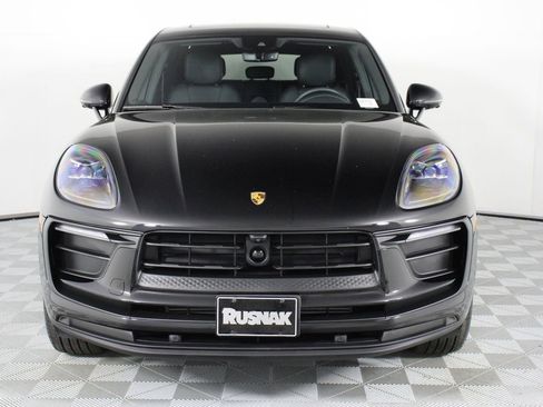 Certified 2026 Porsche Macan image 10