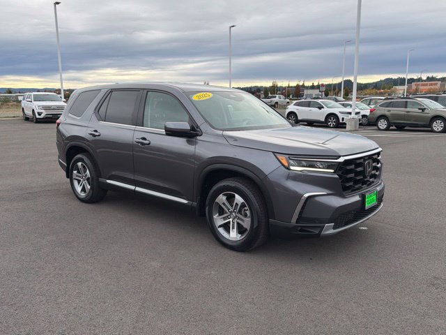 Used 2025 Honda Pilot EX-L image 3