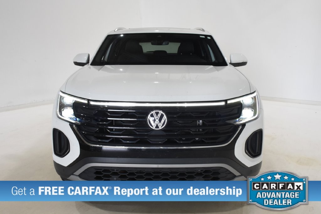 Used 2025 Volkswagen Atlas Cross Sport SE FWD image 2