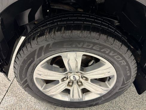 Used 2018 Ford F150 Platinum w/ Equipment Group 701A Luxury image 8