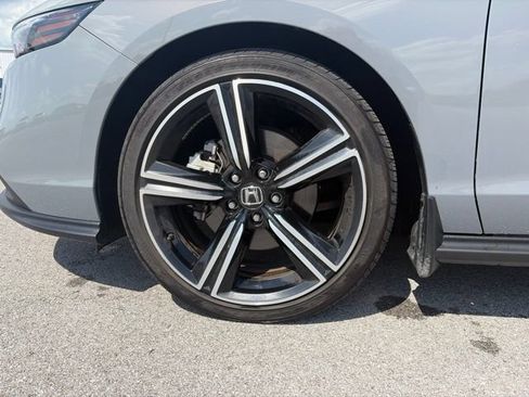 Used 2024 Honda Accord Sport image 3