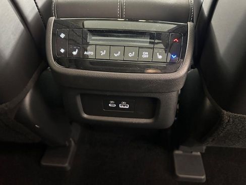 Certified 2025 INFINITI QX60 Luxe w/ Lighting Package (N94) AWD/4WD image 10