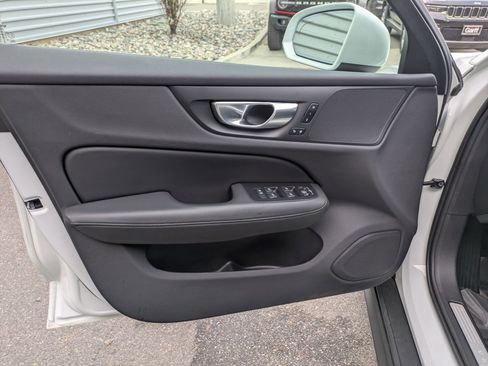 Certified 2025 Volvo V60 B5 Cross Country Plus image 12