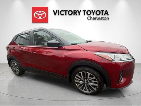 Used 2024 Nissan Kicks SV FWD image 5