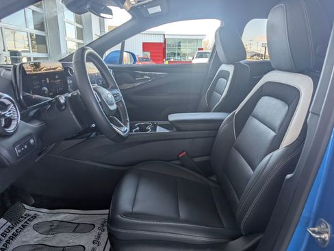 Used 2024 Chevrolet Blazer EV LT image 9